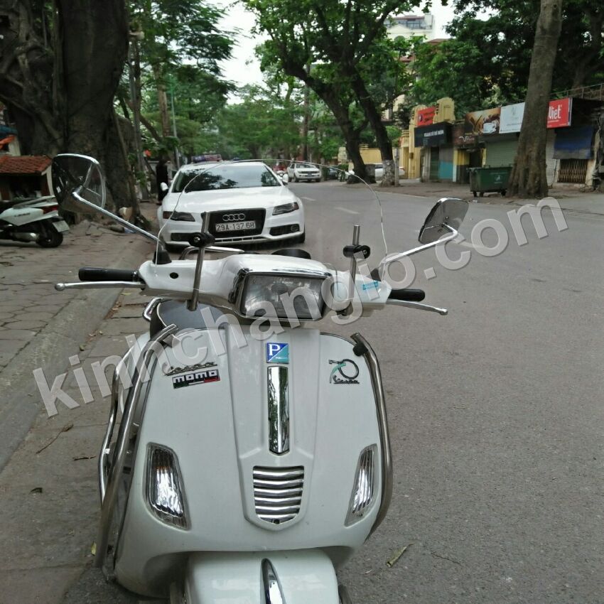 Vespa S - Kính cao 29cm